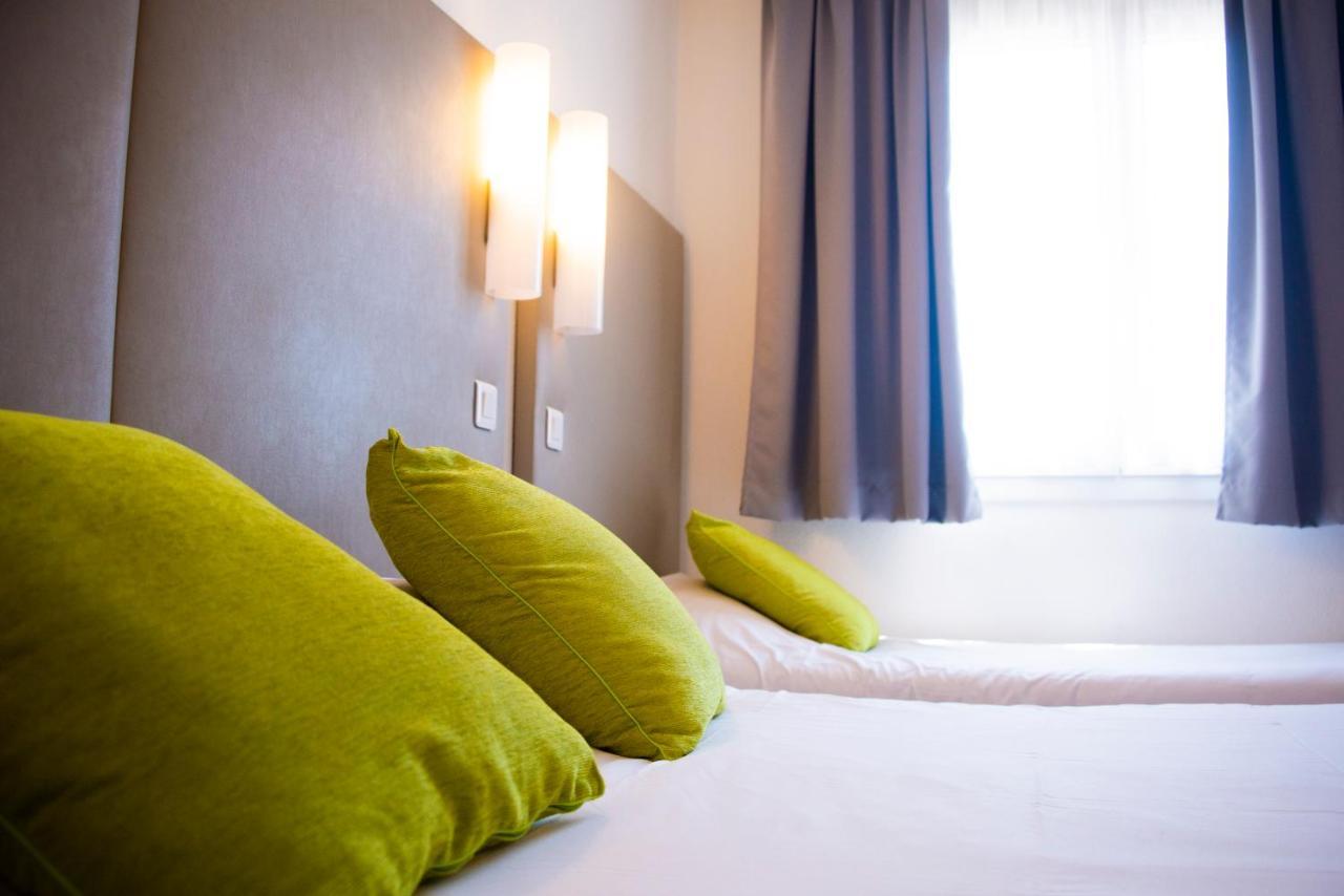 ก็องปานีล นีซ ซองเทรอ อโครโปลิส Hotel ภายนอก รูปภาพ